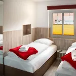 H&h Im Herzen Der Stadt Geraeumig Ruhig Zentral Mit Kueche Und Esstisch Apartman Greifswald