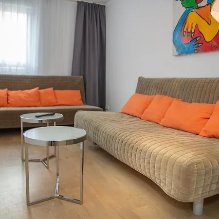 H&h Im Herzen Der Stadt Geraeumig Ruhig Zentral Mit Kueche Und Esstisch 그라이프스발트