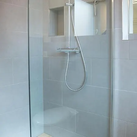 H&h Im Herzen Der Stadt Geraeumig Ruhig Zentral Mit Kueche Und Esstisch Apartmán