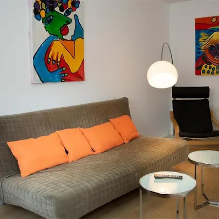 H&h Im Herzen Der Stadt Geraeumig Ruhig Zentral Mit Kueche Und Esstisch Apartmán *
