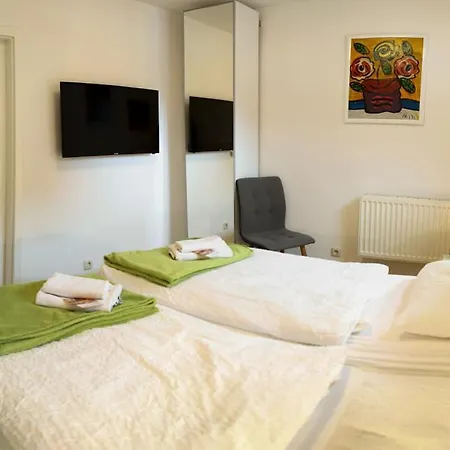 H&h Im Herzen Der Stadt Geraeumig Ruhig Zentral Mit Kueche Und Esstisch Apartmán