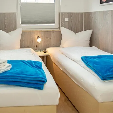 아파트 H&h Im Herzen Der Stadt Geraeumig Ruhig Zentral Mit Kueche Und Esstisch 그라이프스발트