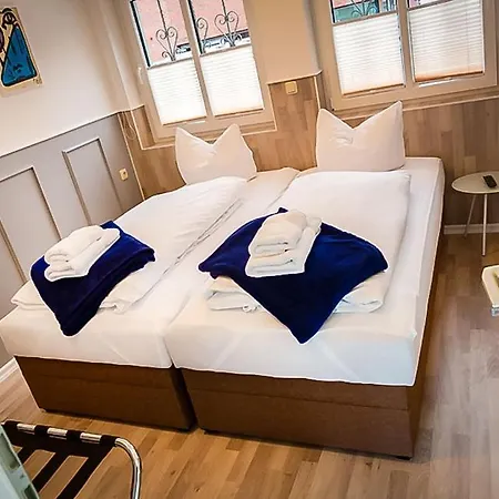 H&h Im Herzen Der Stadt Geraeumig Ruhig Zentral Mit Kueche Und Esstisch Apartmán