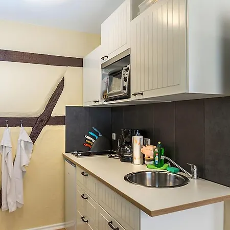 Apartmán H&h Im Herzen Der Stadt Geraeumig Ruhig Zentral Mit Kueche Und Esstisch