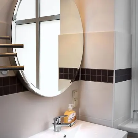 Apartmán H&h Im Herzen Der Stadt Geraeumig Ruhig Zentral Mit Kueche Und Esstisch