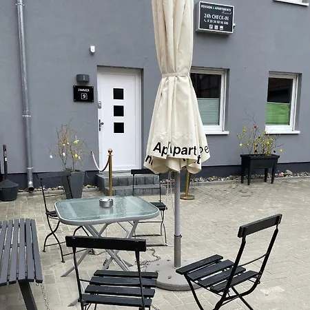 H&h Im Herzen Der Stadt Geraeumig Ruhig Zentral Mit Kueche Und Esstisch * 그라이프스발트